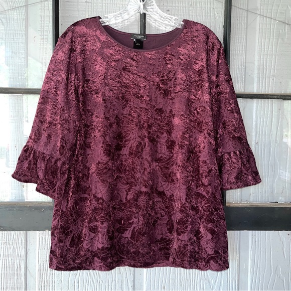 Ann Taylor Factory top, crushed velvet look, burgundy with floral pattern - Picture 1 of 9